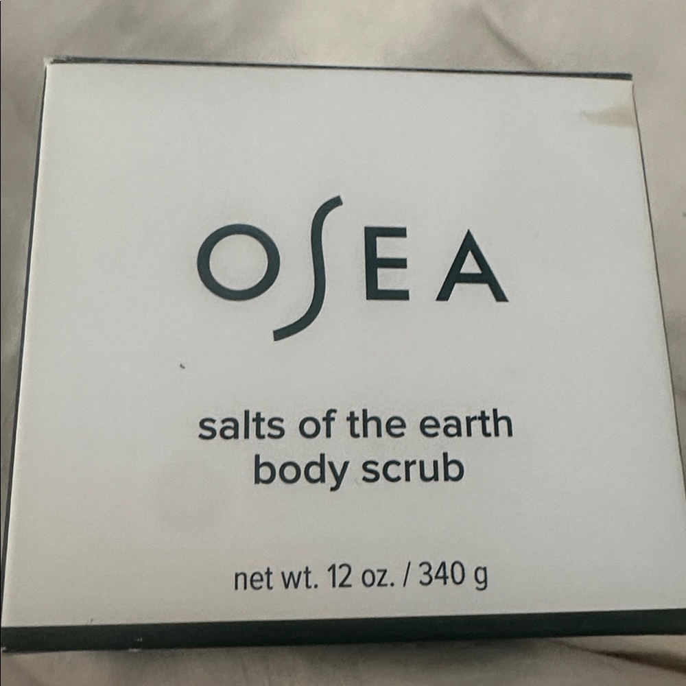 OSEA Salts of the Earth Body Scrub  Exfoliate Moisturize NEW  Size 12.0 oz/340 g